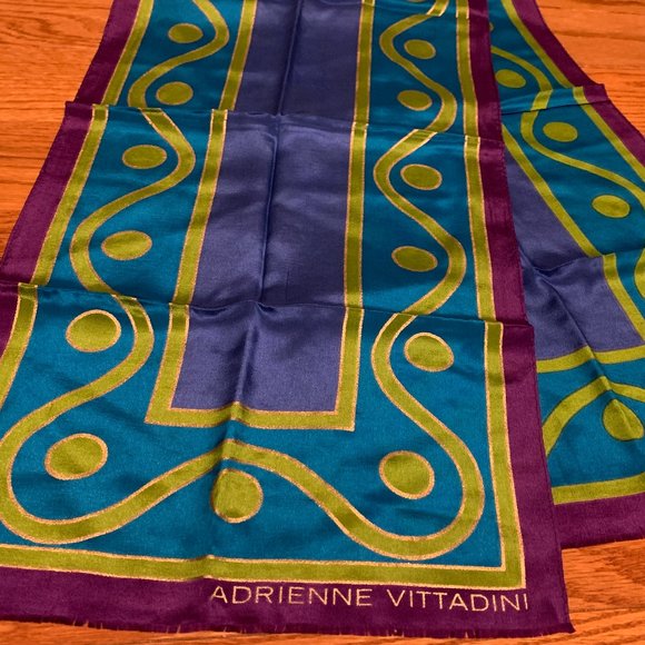💗Adrienne Vittadini Silk Scarf - Picture 2 of 4